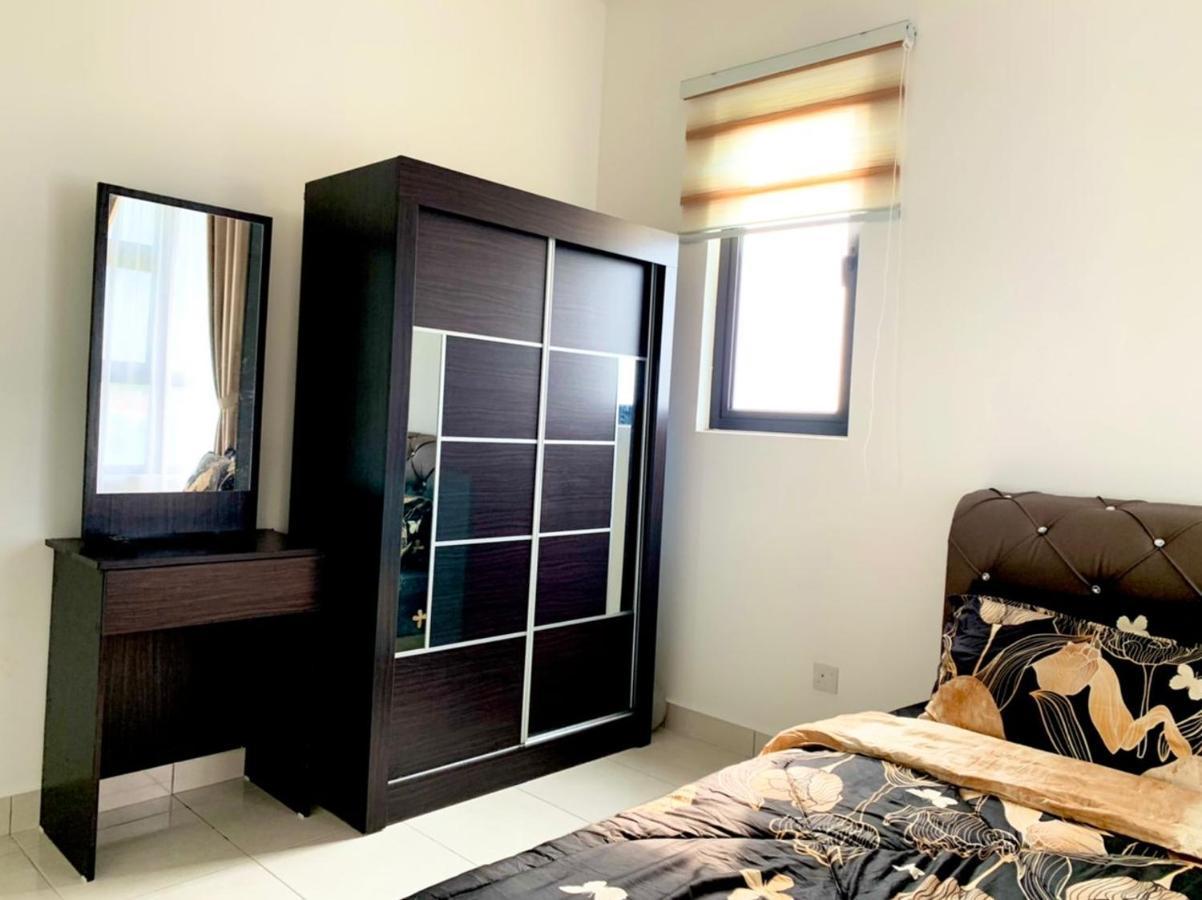 Mmg D'Tiara Homestay Kajang Eksteriør bilde